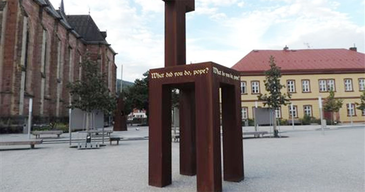 Cos dělal papeži?, Co děláš papeži?, Co uděláš papeži? 