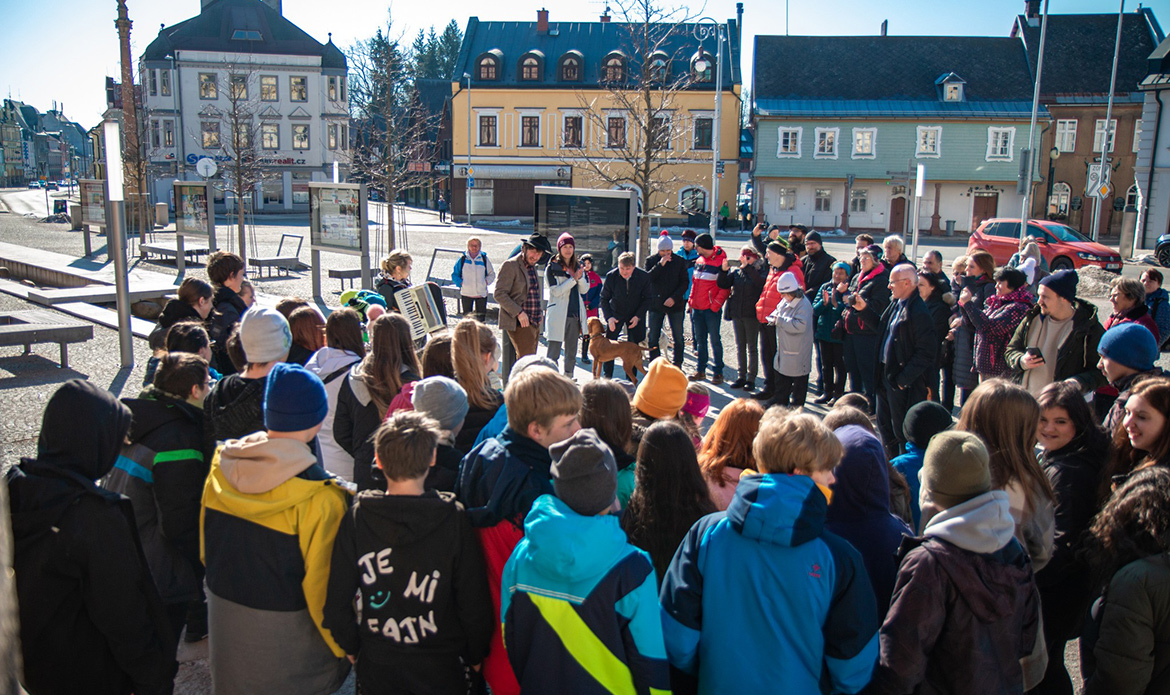 Na náměstí Míru byl instalován Poesiomat