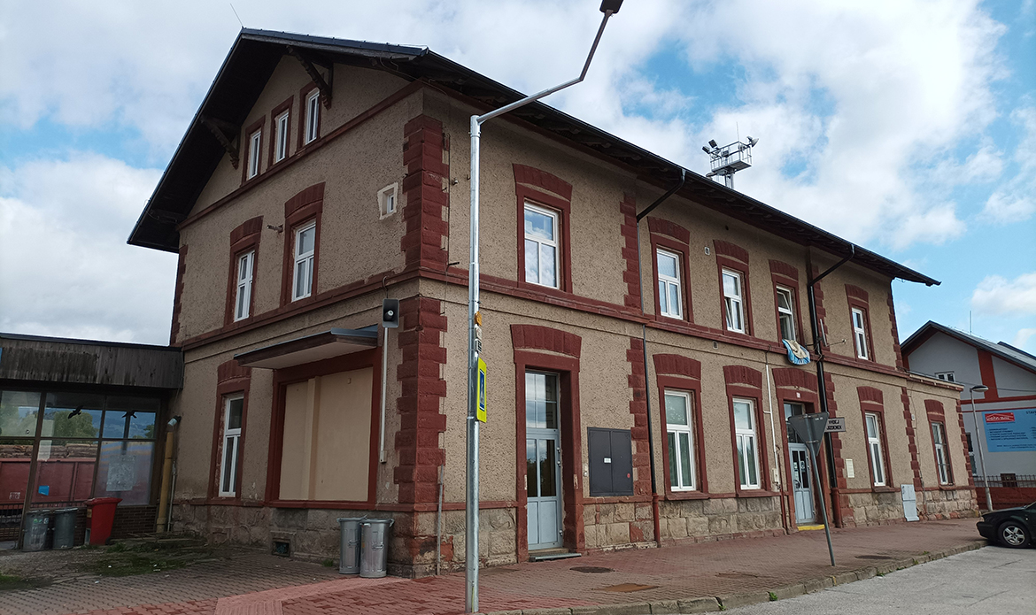 Budova vrchlabského vlakového nádraží bude renovována 